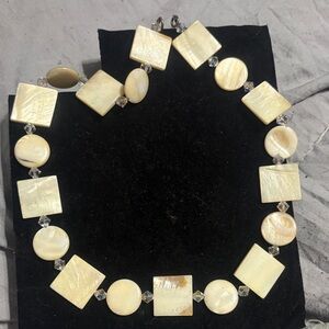 Elegant Cream Shell Necklace